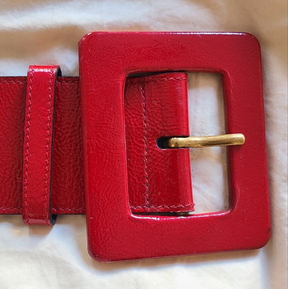 NWOT YSL Y2K Tom Ford Era Red Patent Statement Belt - OSFA - Picture 2 of 7